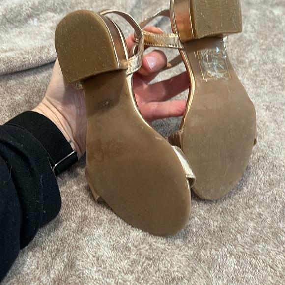 Girls heels - Picture 2 of 5